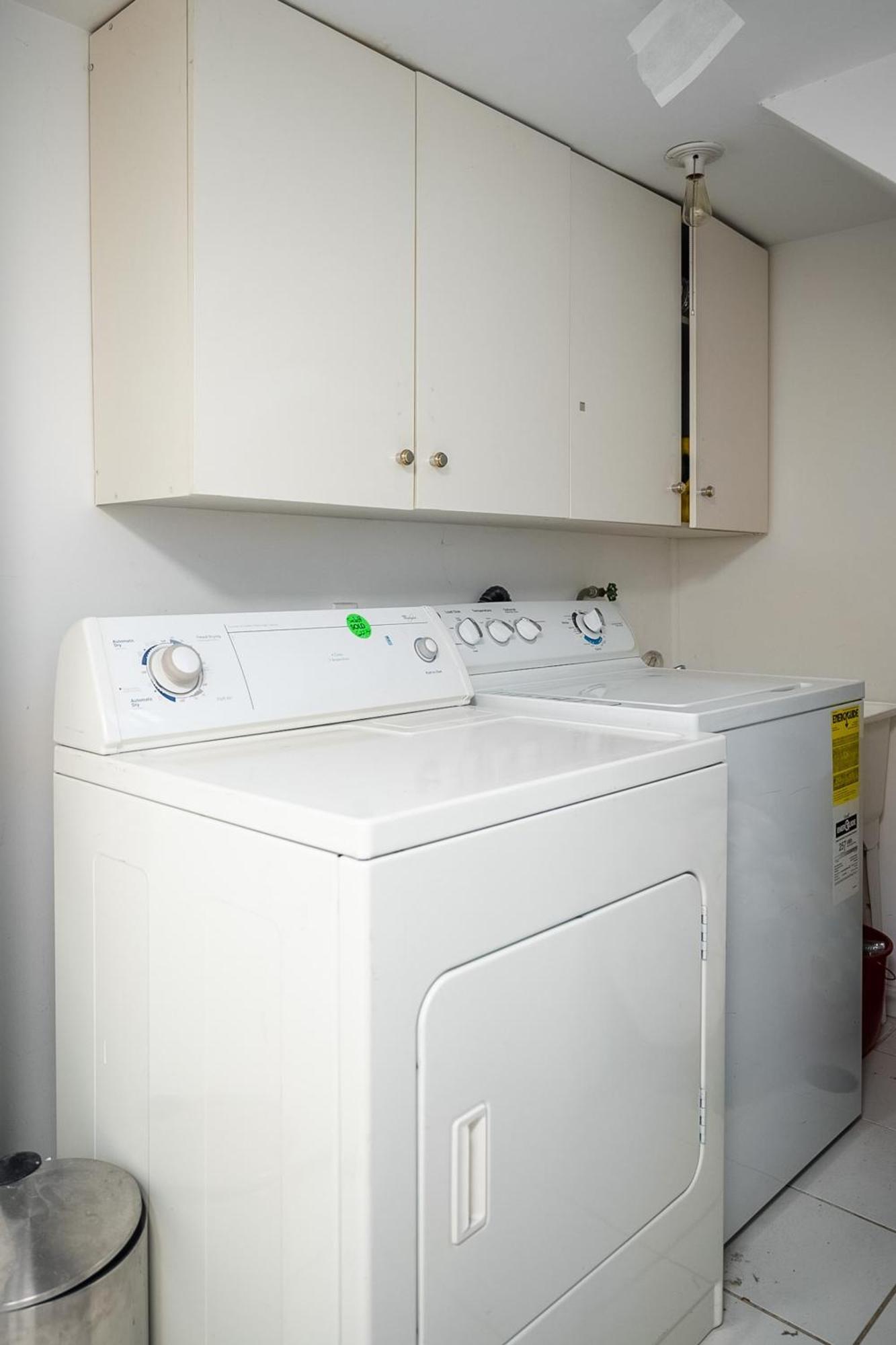 Basement Suite With Private Patio In Davenport โตรอนโต ภายนอก รูปภาพ